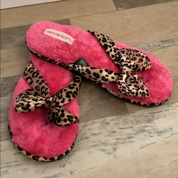 Fuzzy Slipper Flip Flops - Picture 2 of 7